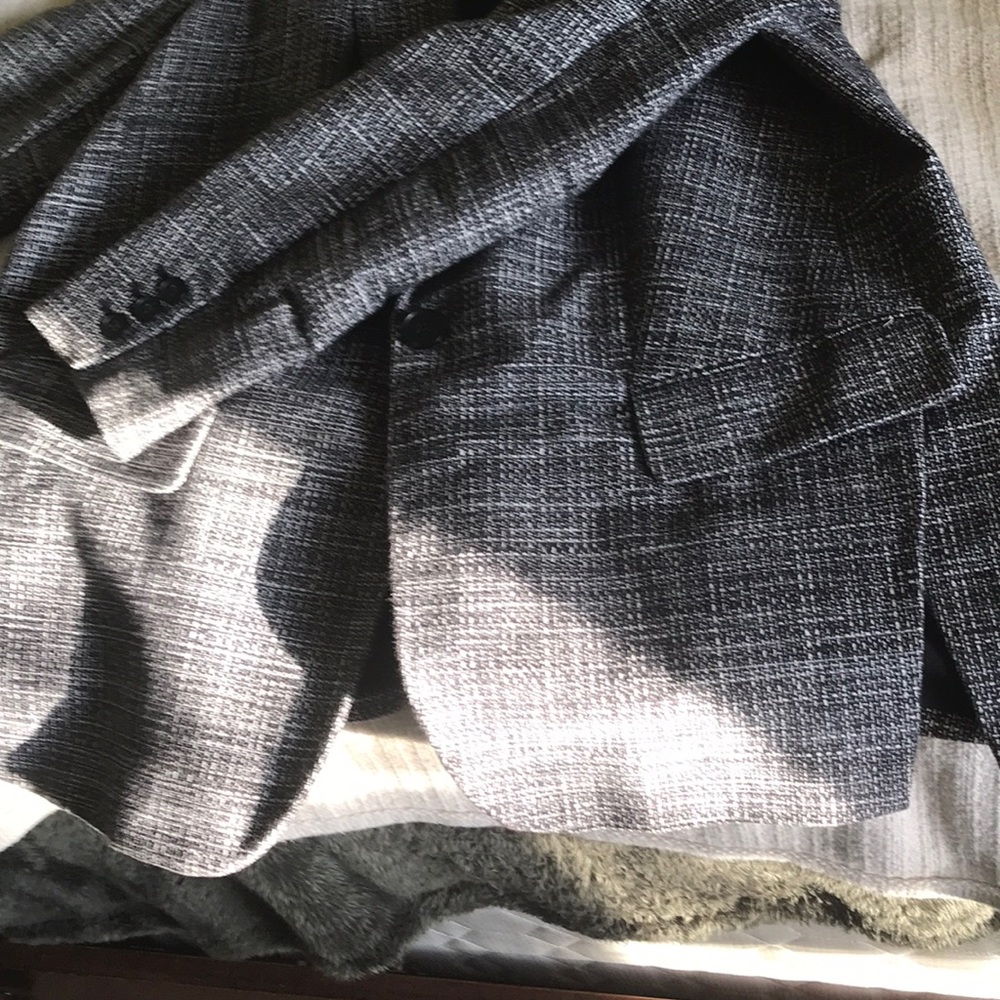 Downsizing - Picture 3 of 3